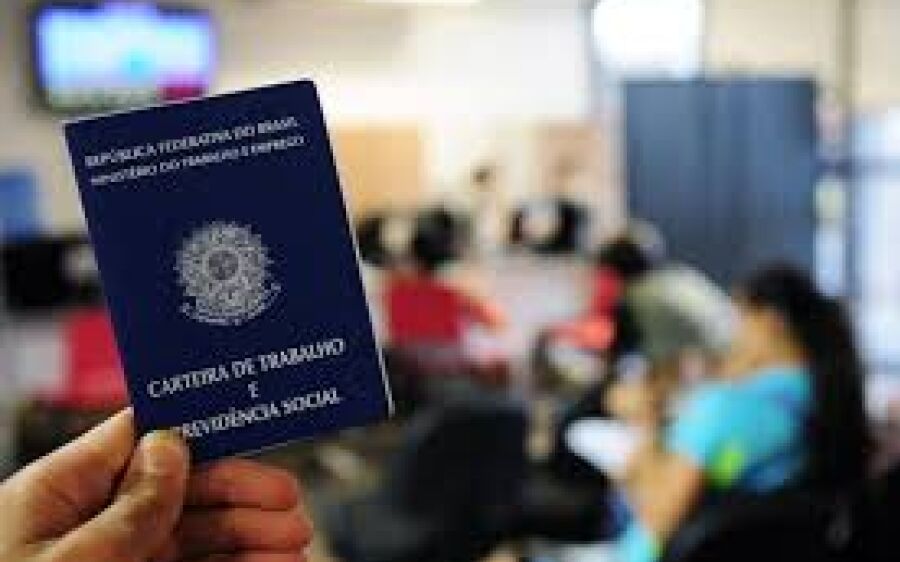 Publicada lei que cria o programa de manutenção do emprego e renda