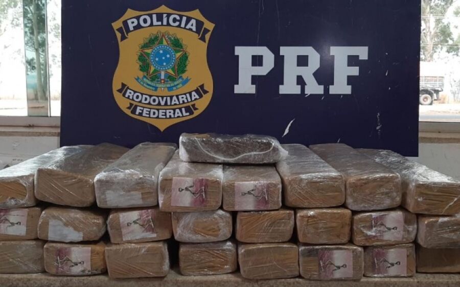 PRF apreende 35 Kg de maconha em São Gabriel