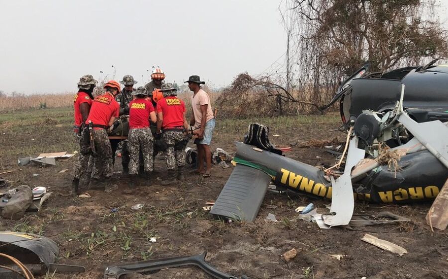 Helicóptero da Força Nacional cai durante combate a incêndio no Pantanal de MT