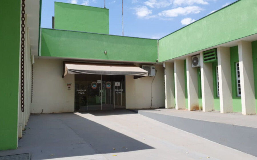 Vendedora de loja detém ladra de roupas até a chegada da polícia em Coxim