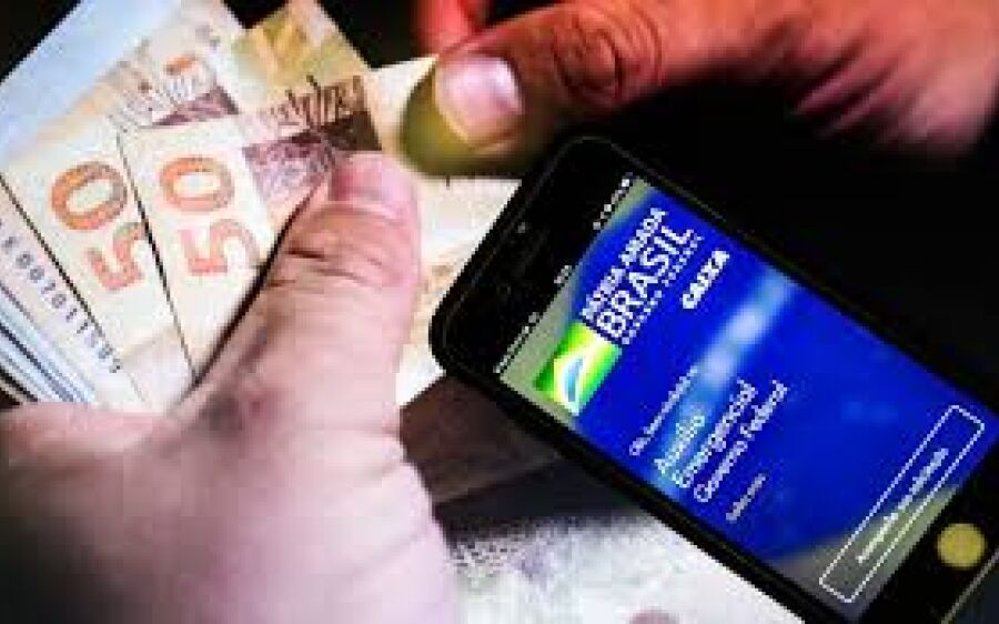 Caixa paga 2ª parcela de R$ 300 da extensão  do auxílio emergencial