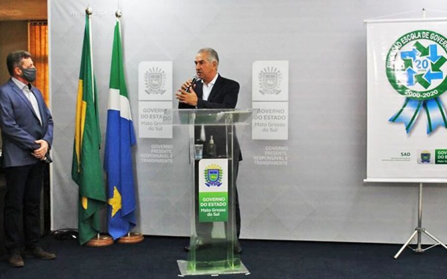 Governador divulga pagamento de outubro e diz que servidor pode escolher data do 13°
