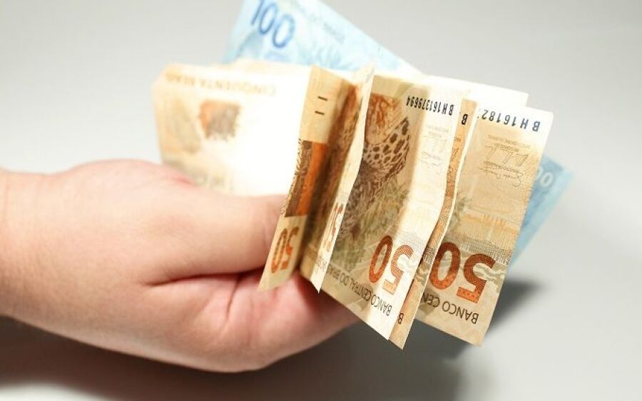 Com gestão eficiente, Governo paga 13° salário dos servidores nesta terça-feira