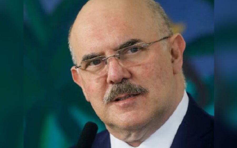 MEC desiste de retorno das aulas em janeiro e fará consulta pública