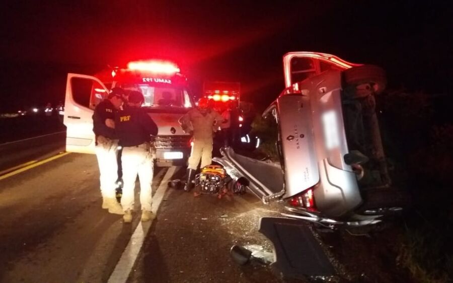 Mulher morre após colidir com van na BR-158, em MS