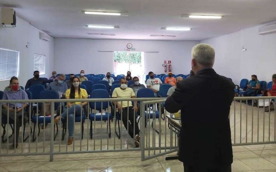 Câmara recebe vereadores eleitos para apresentação do regimento interno e  alterações em discussão