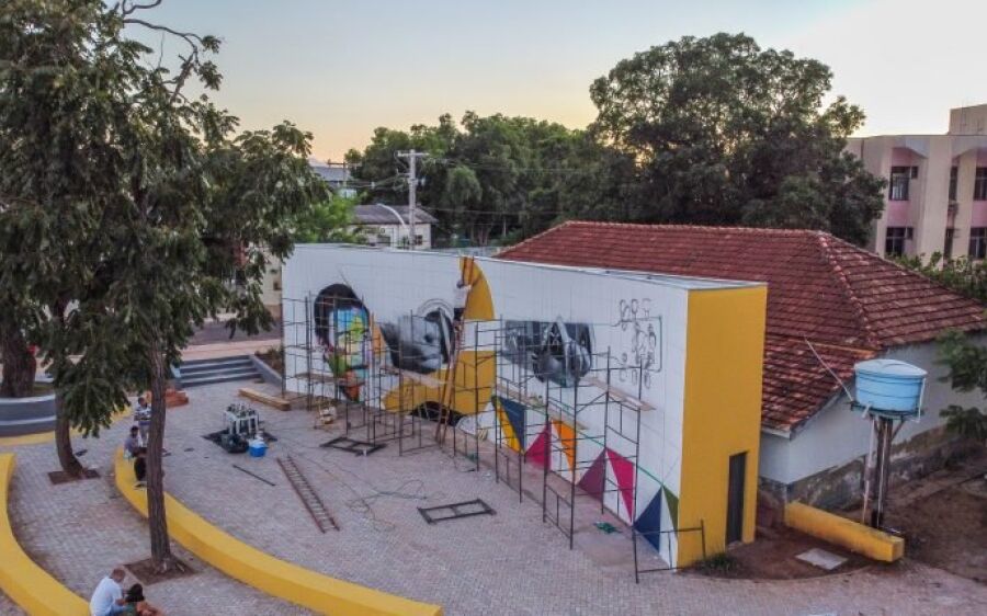 Luan Santana anuncia apoio ao projeto de Eduardo Kobra em Coxim