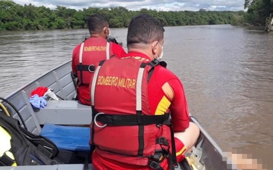Bombeiros encontram corpo de homem boiando no rio Taquari em Coxim