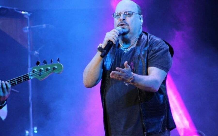 Paulinho, vocalista do Roupa Nova, morre após contrair coronavírus