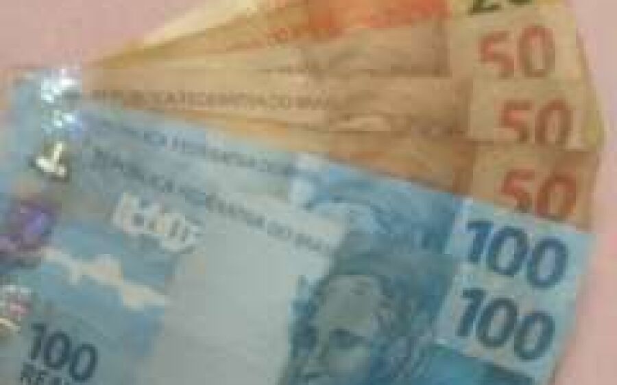 Mulher recebe ligação de supostos funcionários de banco e perde R$ 140 mil