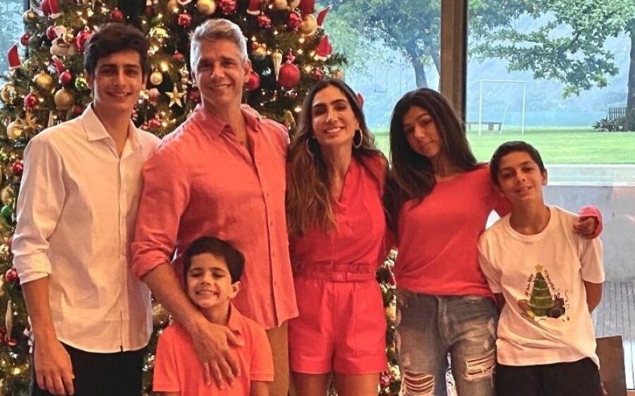 Ao lado da família, Márcio Garcia dedica Natal ao pai, morto por covid-19.