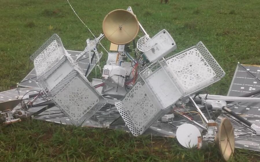 Suposto balão satélite do Google responsável por levar internet cai em propriedade rural de MS