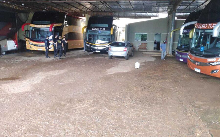 PF fecha empresa de turismo religioso que transportava drogas junto com fiéis 
