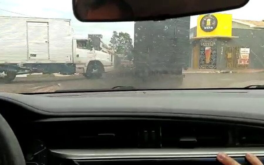 Caminhoneiro foge da PRF na BR-163, é perseguido e preso