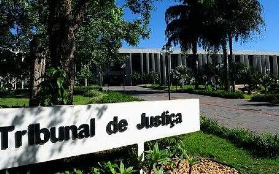 Mulher é presa pela Interpol 16 anos após dar golpe em prefeitura de MS 