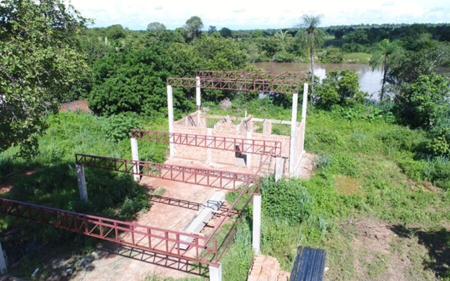 PMA autua empresário em R$ 10 mil por retomar obra as margens do rio Coxim 