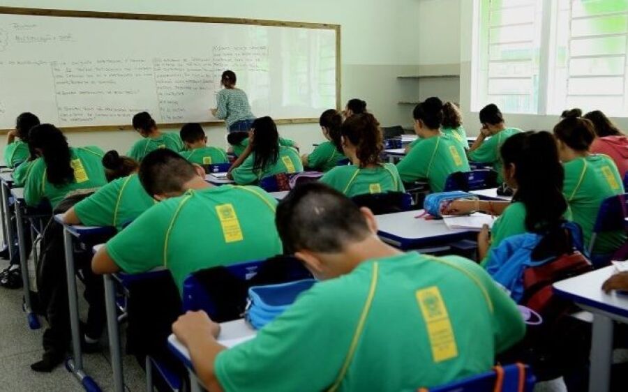 Governo investe R$ 3,6 mi em itens de prevenção à Covid-19 para a volta às aulas 