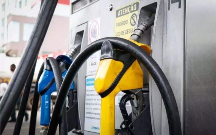 Petrobras reajusta gasolina e diesel em 5% a partir desta quarta-feira 
