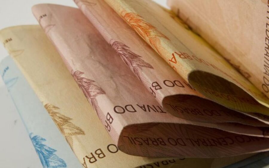 Governo do Estado deposita hoje salário dos servidores