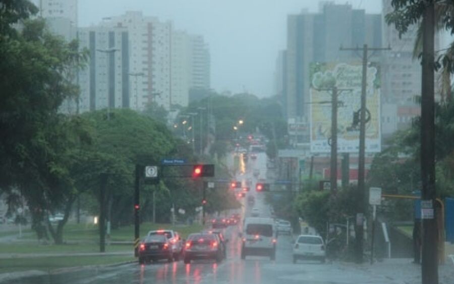 Inmet emite alerta para tempestade com risco de ventos fortes e granizo em cidades de MS
