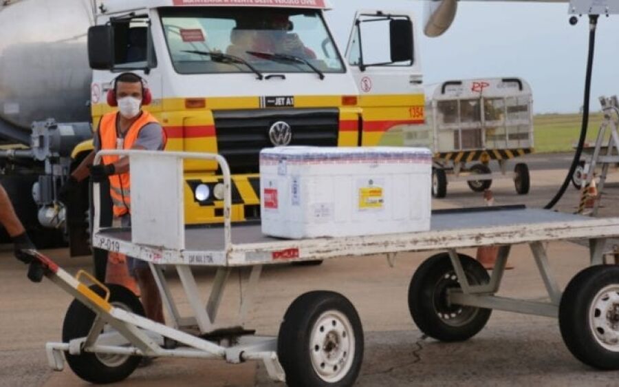 MS recebe mais 27,8 mil doses da Coronavac e 6º lote chega nesta quarta-feira
