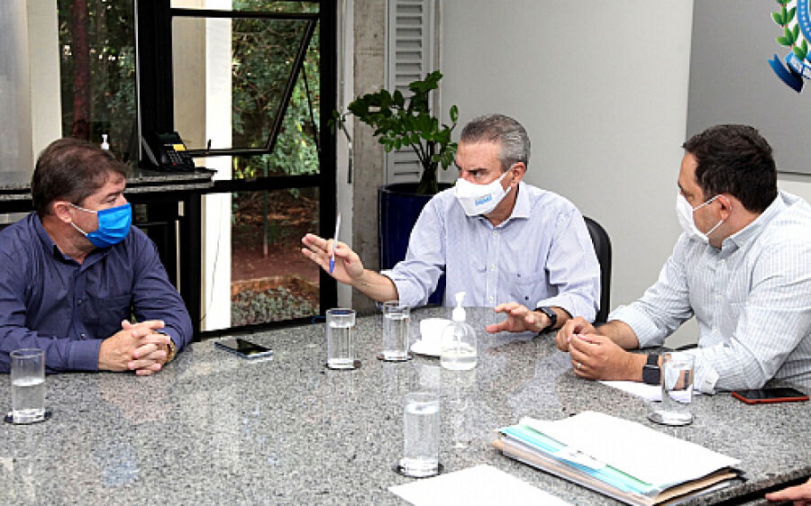 Prefeito e vereadores continuam na luta contra o fechamento da JBS de Coxim