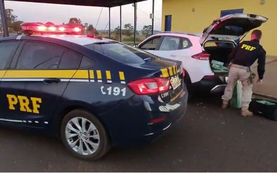 Policiais militares de SP são presos com maconha e cocaína em MS
