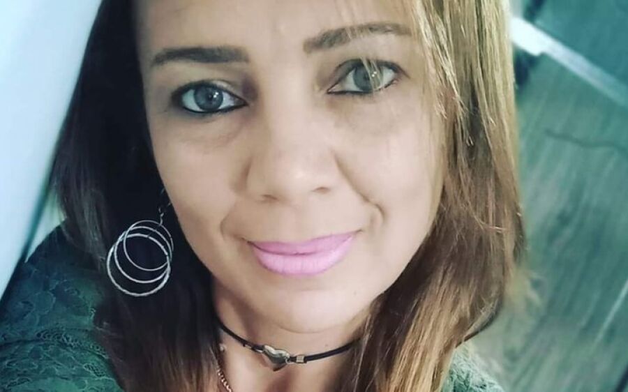 Homem mata professora na frente do filho em Sidrolândia e foge levando o carro da vítima