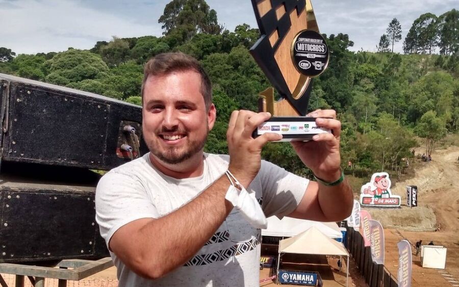 Jovem morre após churrasqueira explodir e deixá-lo com 80% do corpo queimado