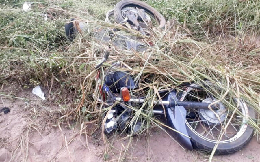 Após colisão, pick-up arrasta motocicleta e jovem morre na BR-163 próximo a Sonora