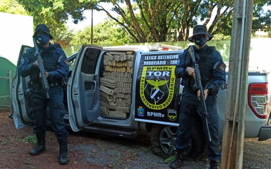 Traficante é preso em MS com 1,1 tonelada de maconha e 1,5 quilo de cocaína em caminhonete furtada