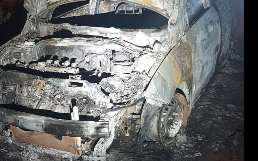 Perícia em carro de executado com 60 tiros fica pronta na terça e pode indicar ligação do crime com 