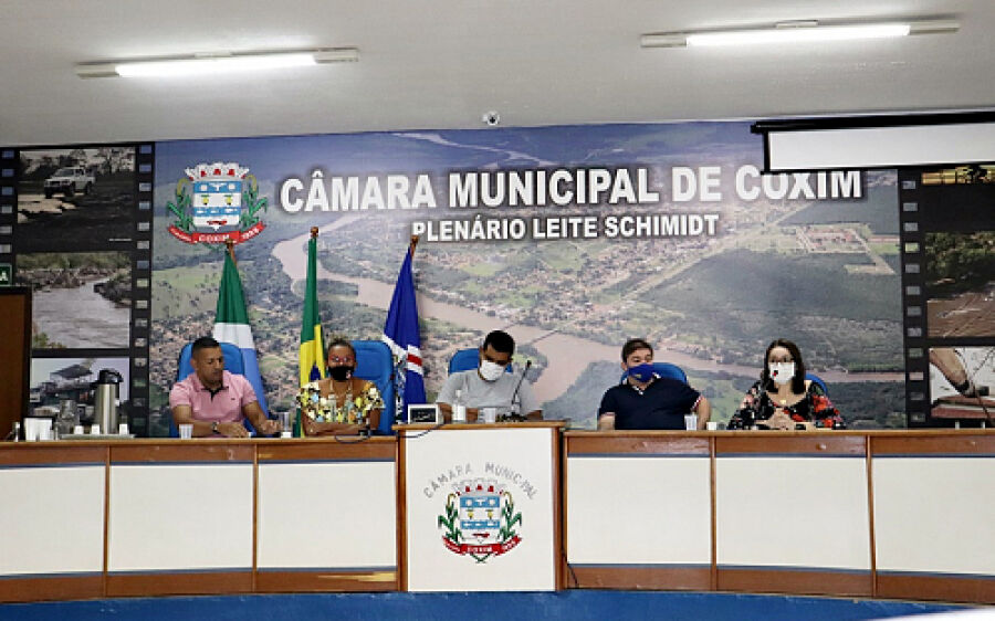 Executivo e Legislativo se reúnem com pais e Associação de crianças autistas