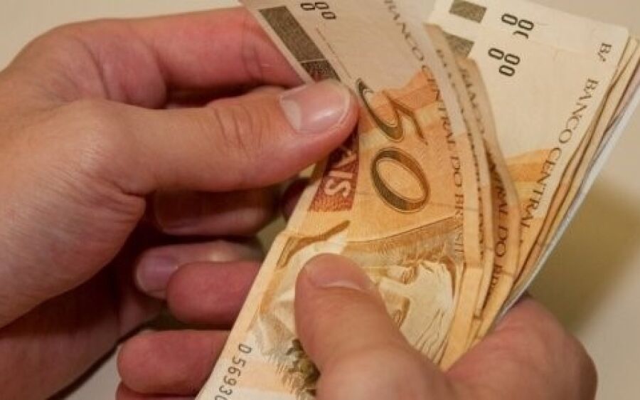 Governo confirma 13º salário  do INSS para maio e junho