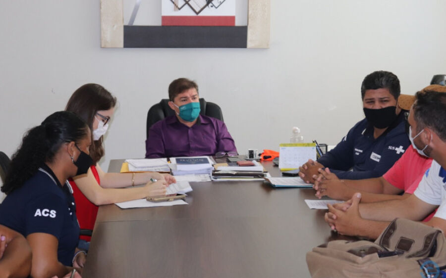 Prefeitura de Coxim entrega cobertores para aquecer pessoas em situação de vulnerabilidade 