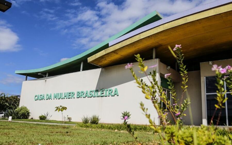 Mulher se nega a fazer sexo com marido e é espancada 