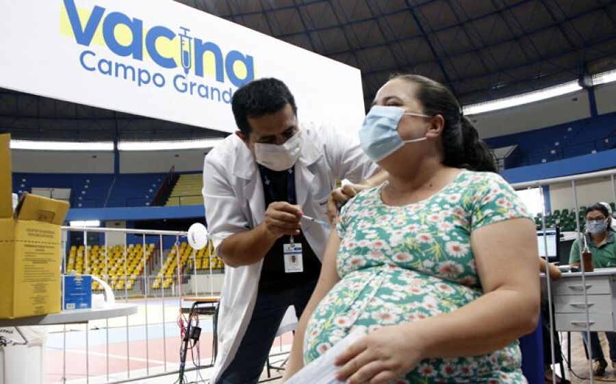 MS segue Anvisa e suspende a  vacina da AstraZeneca em grávidas