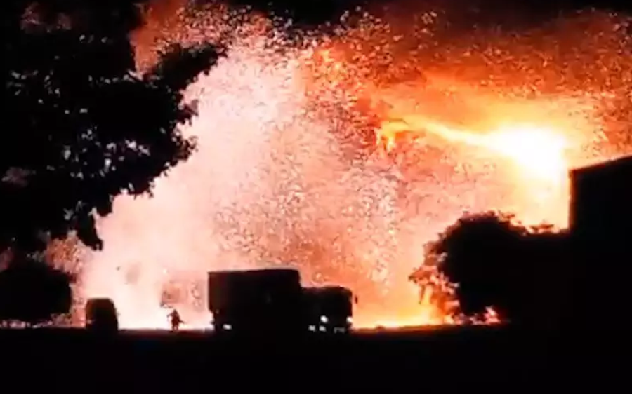 Carregado com oxigênio líquido, caminhão explode na MS-158