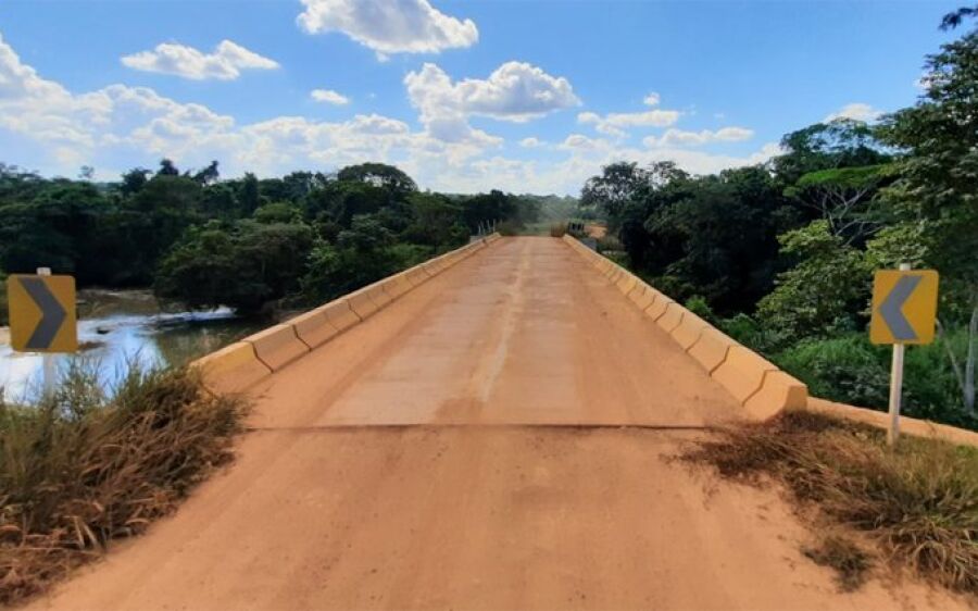 Ponte sobre o córrego da Figueira traz segurança a moradores da região do Mané Manco, em Coxim