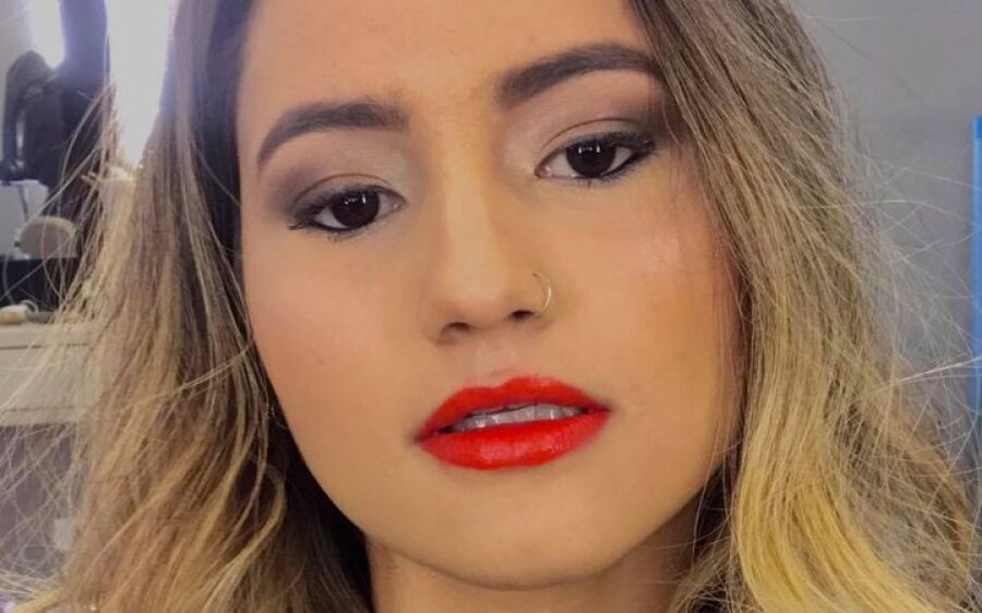 Amigos lamentam morte de Mariana, vítima de acidente provocado pelo namorado