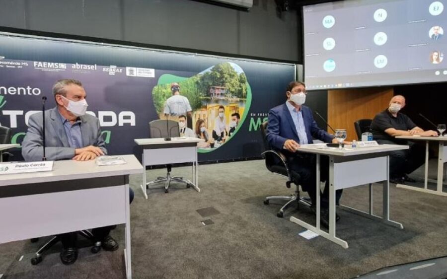 Presidente discute  retomada da economia com classe artística em evento Em Frente MS