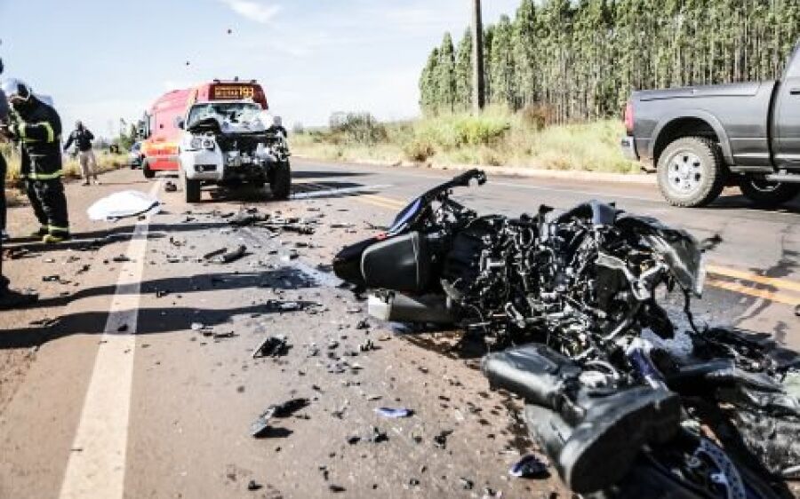 PRF aposentado morre em acidente durante passeio de grupo de motociclistas na BR-262