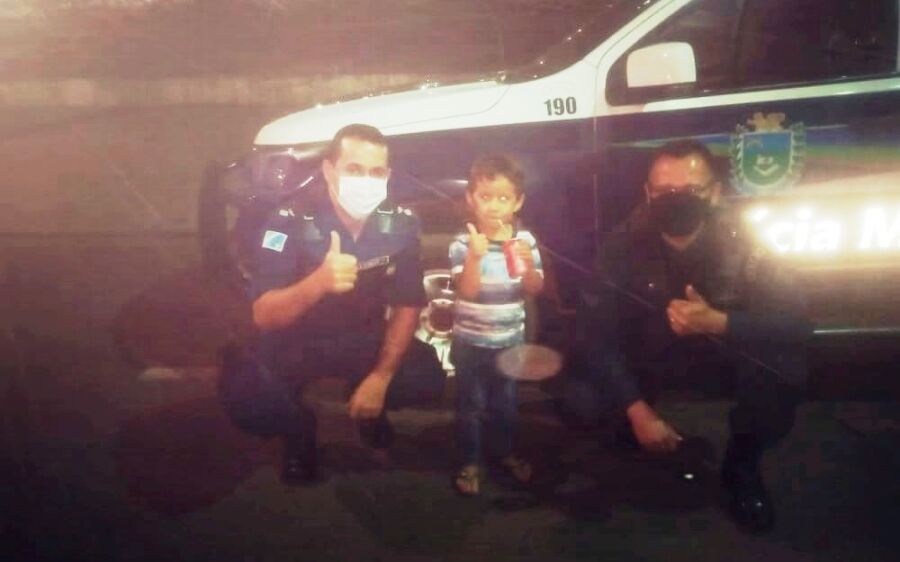 Polícia Militar de Rio Verde realiza sonho de menino de 3 anos de conhecer Policiais Militares