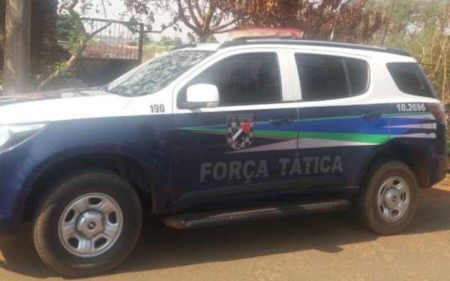Mulher é flagrada tentando incendiar residência com idoso de 93 anos dentro