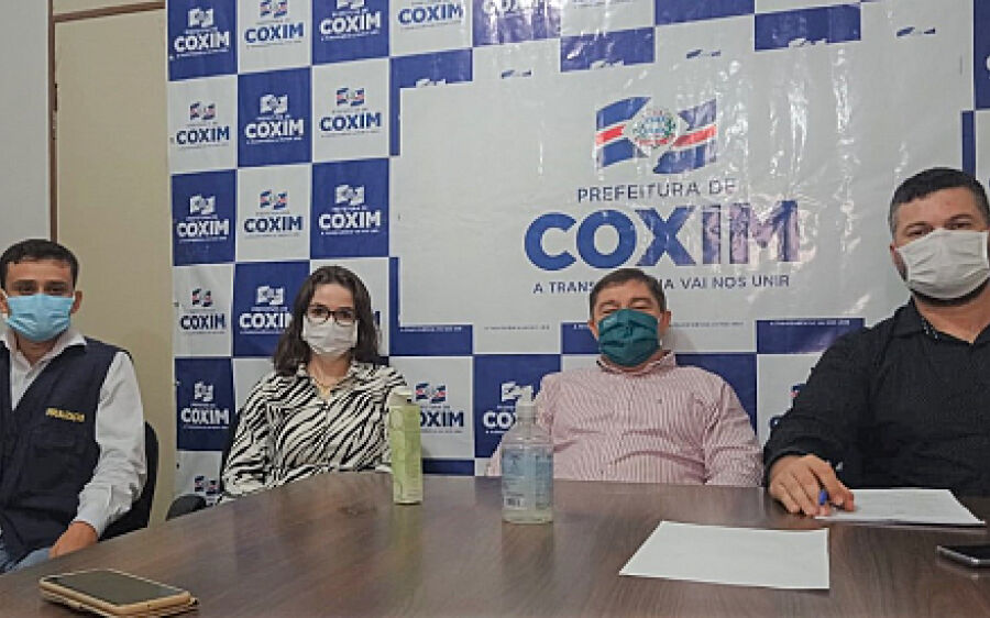 Equipes técnicas e jurídica se reúnem com prefeito para analisar novas medidas de biossegurança