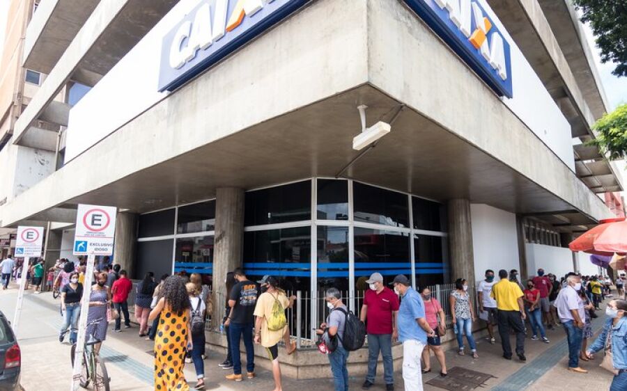 Bancários fazem carreata por vacinação contra Covid-19 nesta quarta-feira em Campo Grande