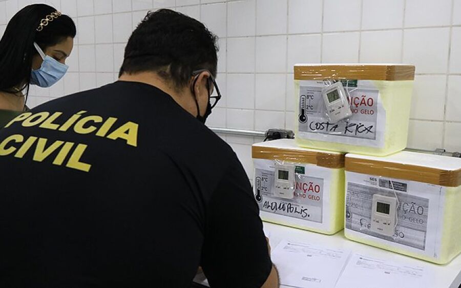 SES prepara distribuição das 70.160 doses de vacina contra a covid-19 em MS