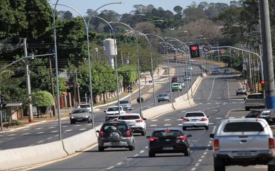 Atenção ao prazo: licenciamento de veículos com placas 3 e 4 vence neste mês