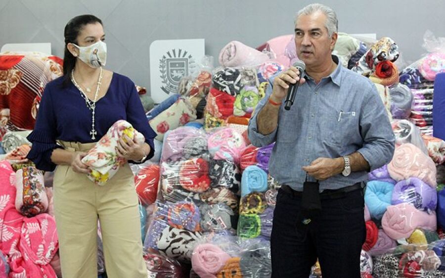 Servidores doam mais de 60 mil peças e primeira-dama destaca solidariedade reforçada pela pandemia