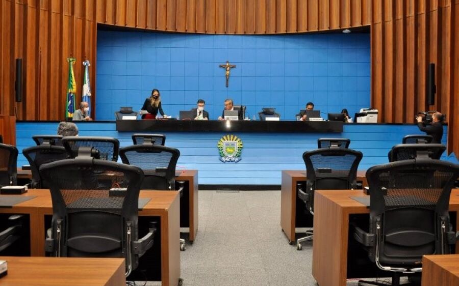 Projeto que reconhece  restaurantes como essencial  é aprovado pelos deputados